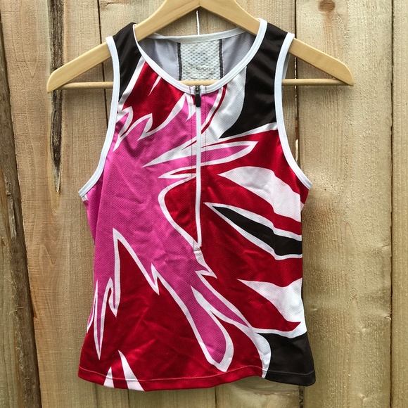 women's sleeveless cycle tops
